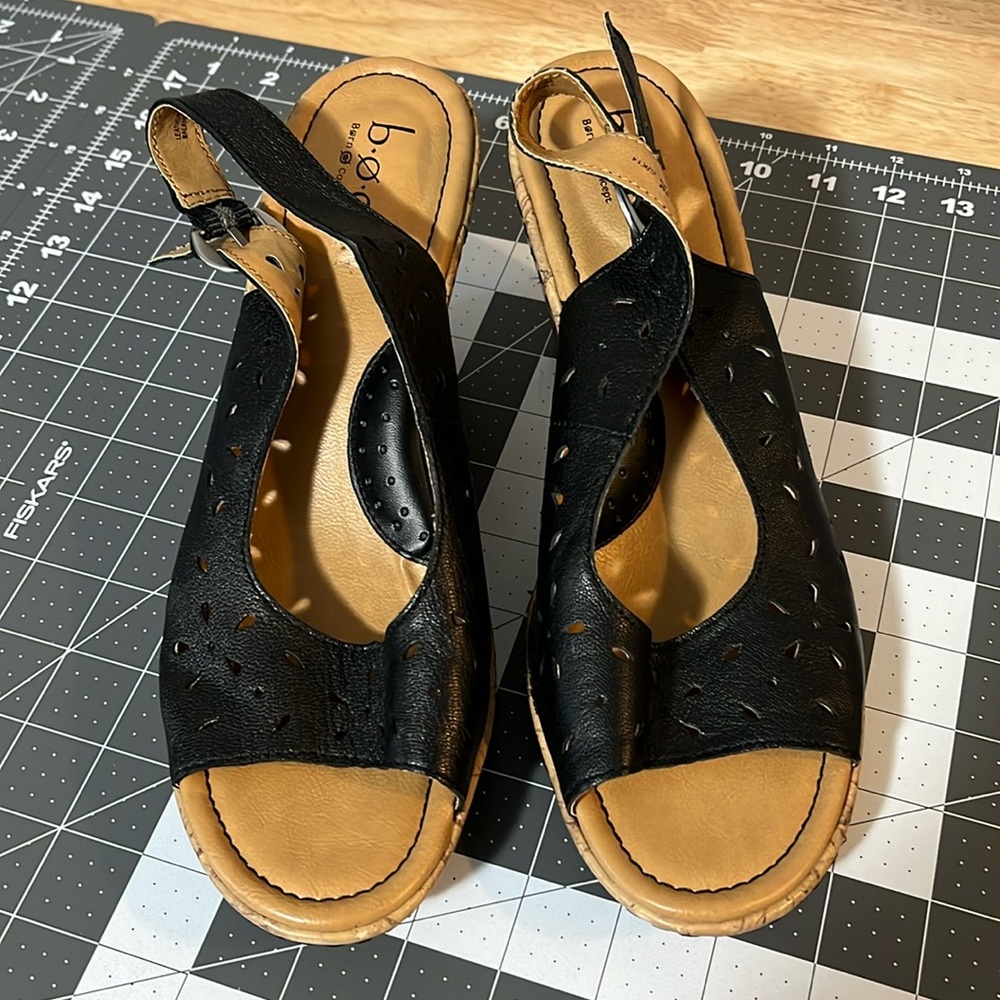 BOC wedge sandal Brand New